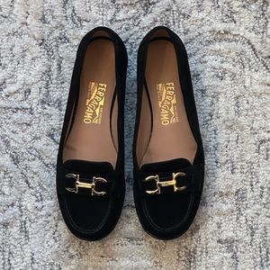Ferragamo Taiga Loafer Size 8.5B in Black Suede with Gold Gancini Hardware